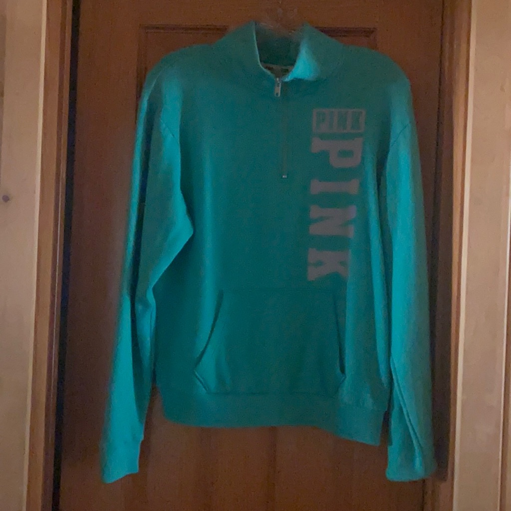 Vs Pink Brand Pull Over